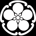 環輪に加賀梅鉢